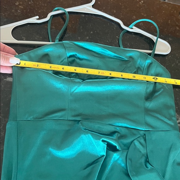 Lulu’s NWT satin asymmetrical dress - Picture 8 of 8